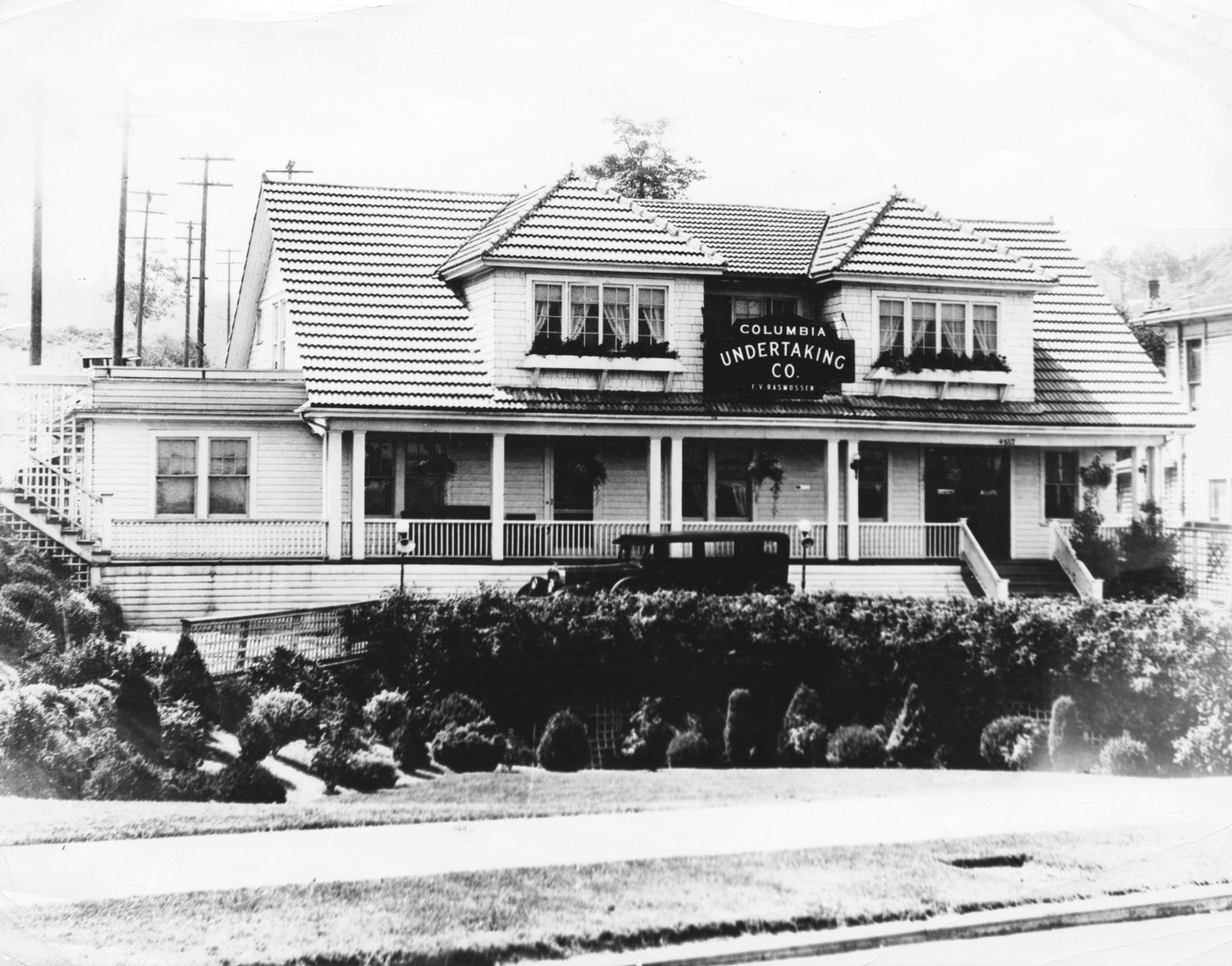 Columbia Funeral Home - Clio